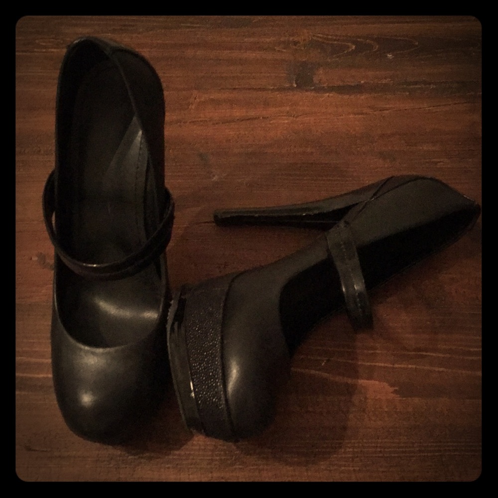 Hot black high heel shoes